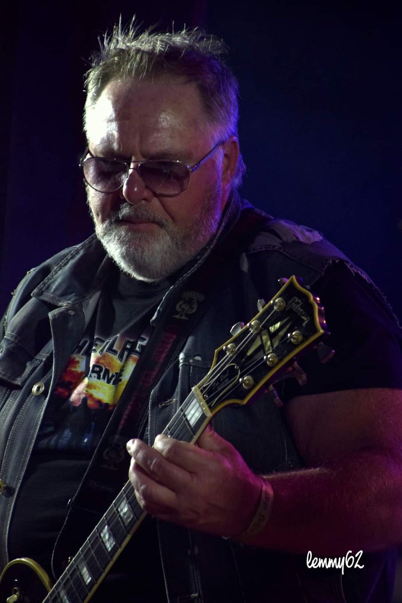 shoeilager's tweet photo. British Steel Saturday Night 2024 https://t.co/dQVuNPAkW5