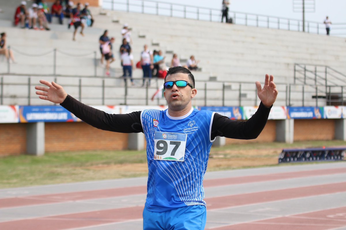 🏃🏻‍♀️#Atletismo - <a href="/asu2024oficial/">Asu 2024 Oficial</a>

🙌🏼 ¡#Paraguay al podio en los 5000m llanos masculino!

🥇#MedallaDeOro: Mauricio Penayo.
🥉#MedallaDeBronce: Isabelino González.

💪🏼 ¡Vamos <a href="/oep_paraguay/">OlimpiadasEspeciales</a>🇵🇾! 

#ParaguayPuede #VamosParaguay
