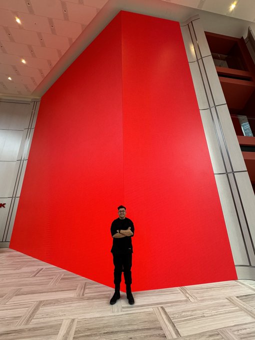 Refik Anadol Studio to Unveil AI Data Sculpture at Akbank HQ