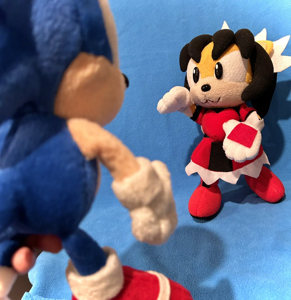 SonicRelated's tweet photo. Just finished up my latest custom! And this one’s a long time in the making 😂

It’s #Honeythecat ! But in the style of the 1997 Sonic the Fighters Plush set! 
Even if it took 20 years, I’m glad to finally bring to life what could have been! 
#SonictheFighters #SonicTheHedegehog https://t.co/UjI8qQUGsh