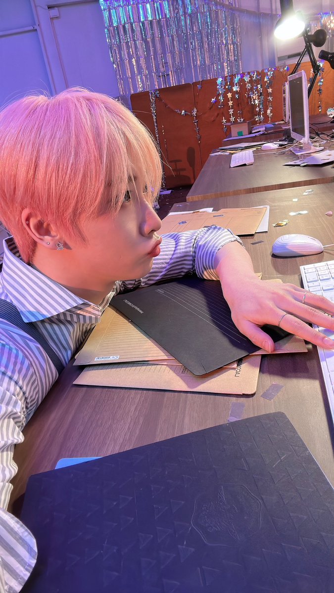 🐣

#HOYOUNG #호영