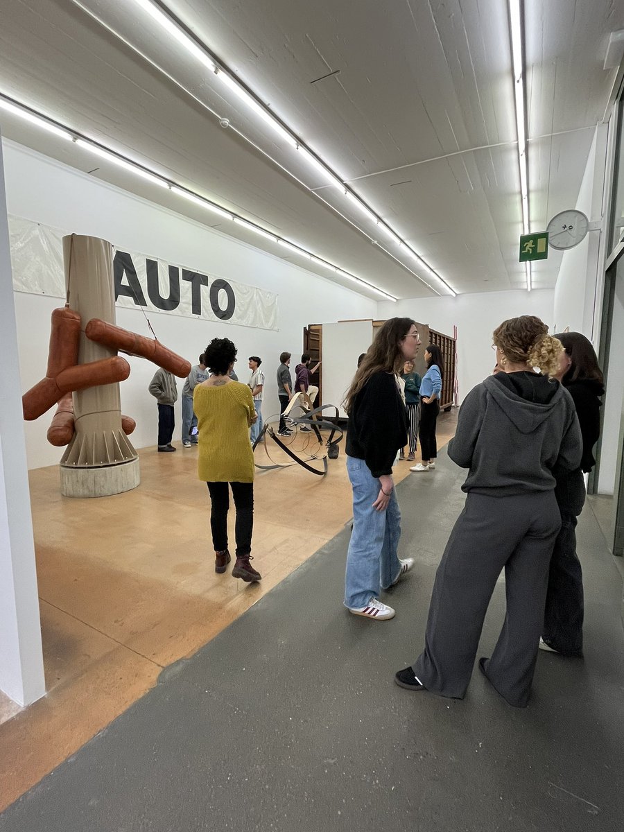 PinkTaxiRunner's tweet photo. #streetphotography #museum #mamco https://t.co/mJn3BMqL6S