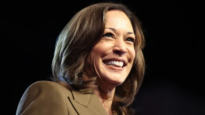 MarioNawfal's tweet photo. 🇺🇸 KAMALA SET FOR MEDIA BLITZ THIS WEEK

Kamala is stepping up her media presence with interviews across major platforms.

She will be on ABC's The View, The Howard Stern Show, and a 60 Minutes special edition. 

Kamala also joins The Late Show with Stephen Colbert and tapes Call Her Daddy this week.

Her running mate, Tim Walz, appears on Fox News Sunday, Jimmy Kimmel Live, and 60 Minutes.

Should make for an interesting week!

Source: Deadline