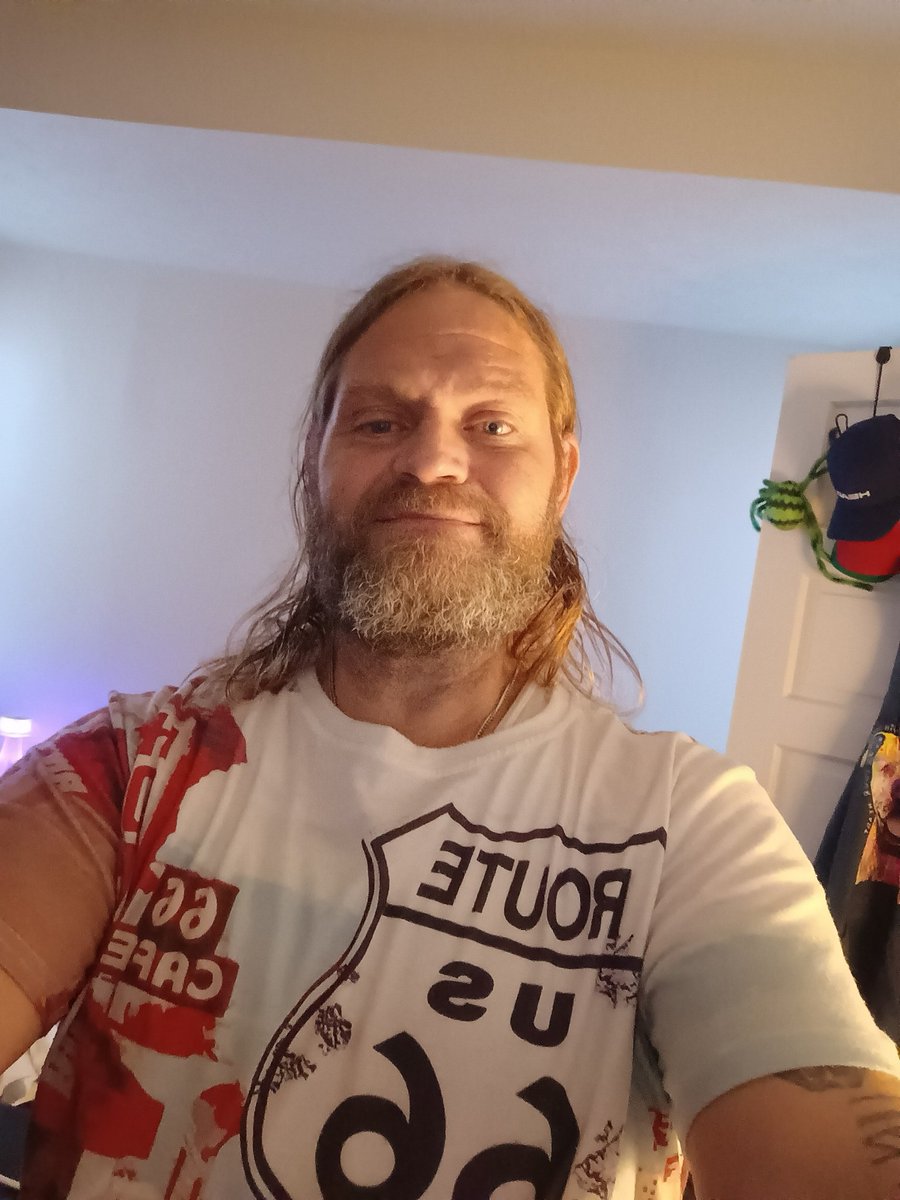 RobbieRobIsAGod's tweet image. I&apos;m smiling about Donald Trump and Elon Musk.  Strength people, that&apos;s strength!
God bless NC. My brother John live in Ashville from what I understand he&apos;s ok. My other brother Mark is flying in supplies on his personal plane. Thank you Mark #prayersfornc