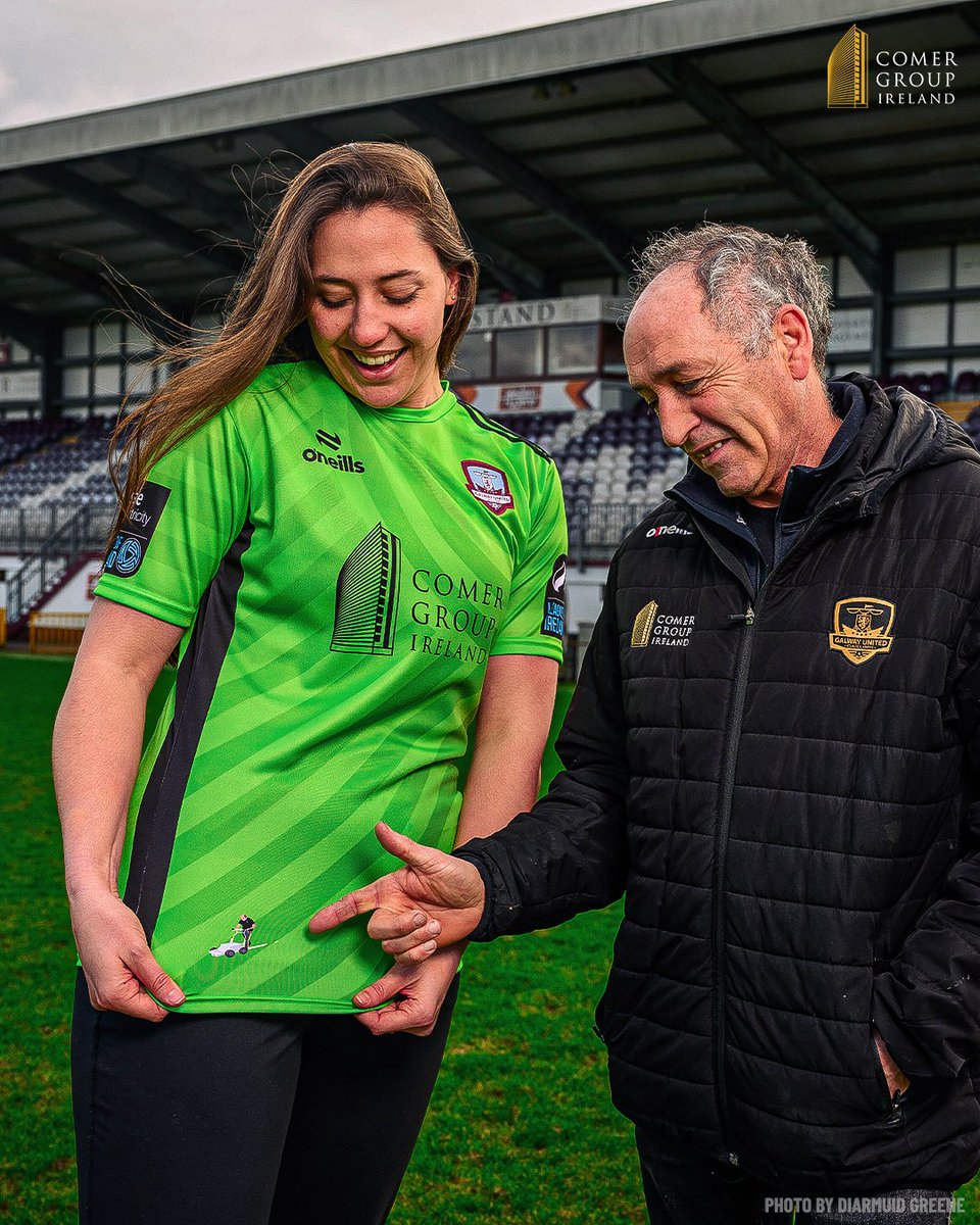 An emotional moment on Friday as we presented Stadium Manager Noel Connolly a signed keeper jersey which was dedicated to him this season ❤️

Noel has been working in the job for 3️⃣0️⃣ yrs now and games couldn't go ahead without him and the team 👏

#ItsATribalThing | <a href="/NoelEDPark/">noel connolly</a>