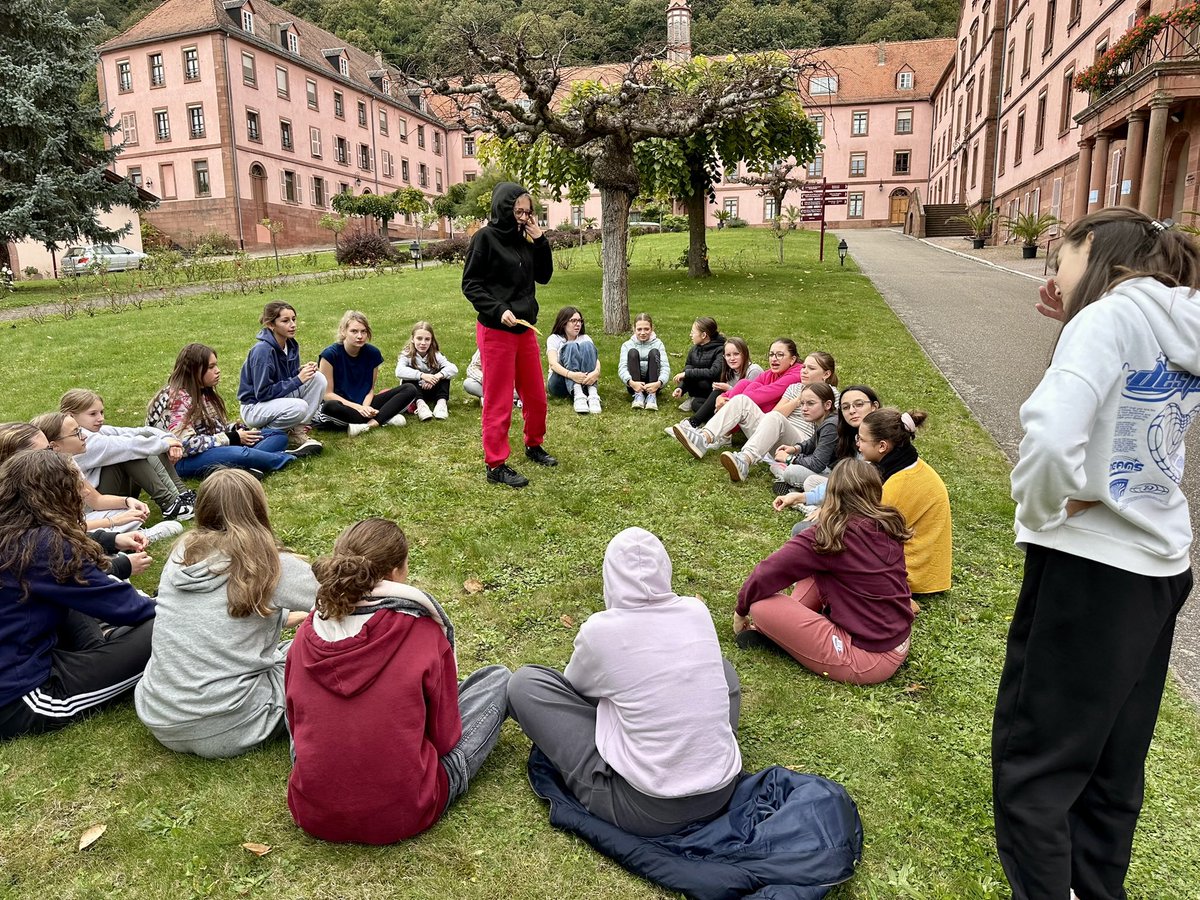 WE de travail du choeur des adolescents. Et quel week-end avec du chant, de l’enthousiasme et beaucoup de bonne humeur ! 🎶🥰
Rdv lors de 3 concerts de Noël !
<a href="/OlivierKlein93/">Olivier Klein</a> <a href="/OlivierFaron/">Olivier Faron</a> <a href="/d_chevalley/">Daniel Chevalley</a> <a href="/masse_guepratte/">Christine Masse Guépratte</a>