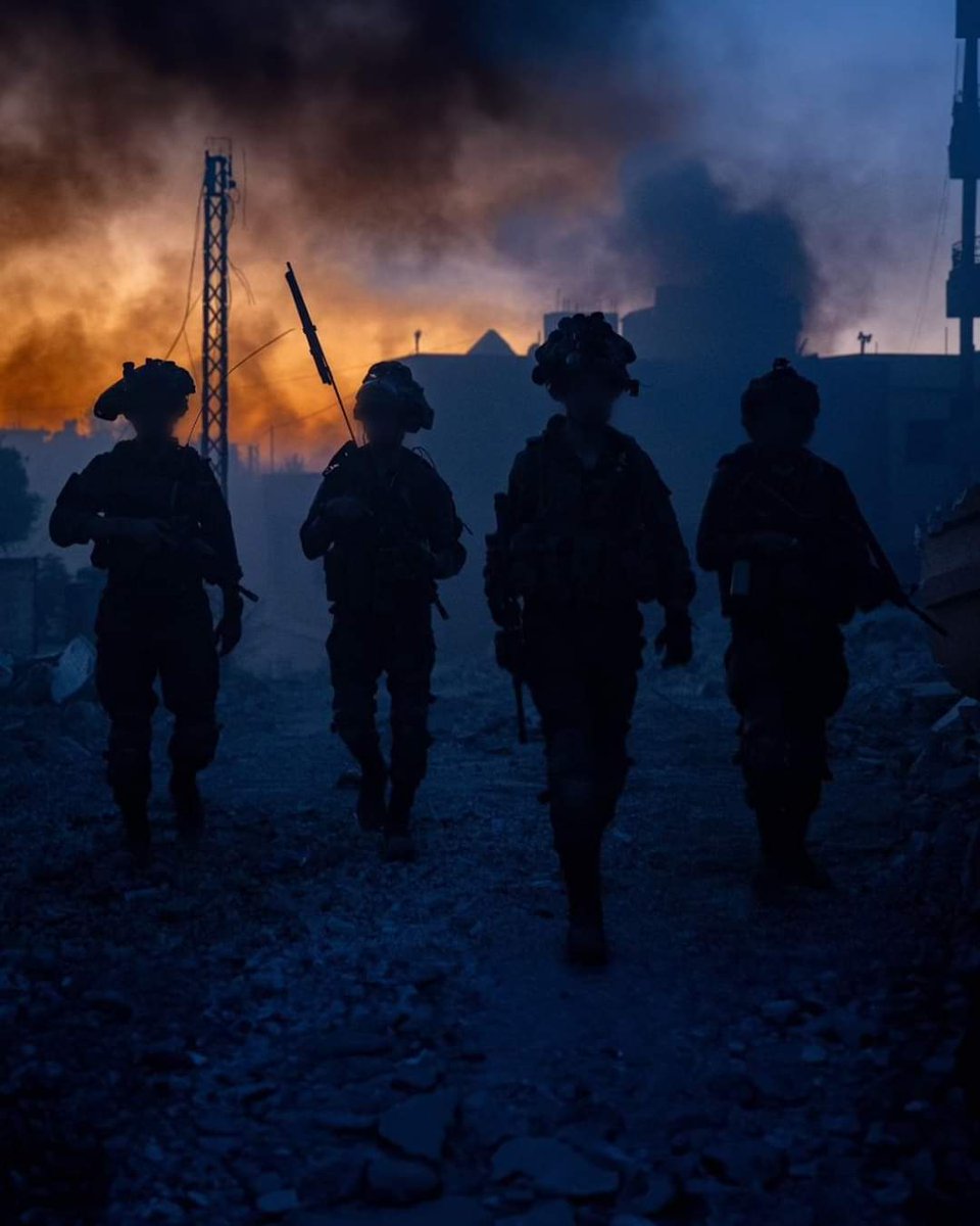 IMTIzionism's tweet photo. IDF in Lebanon.
#heroes #badasss https://t.co/ktd0IdfvAj