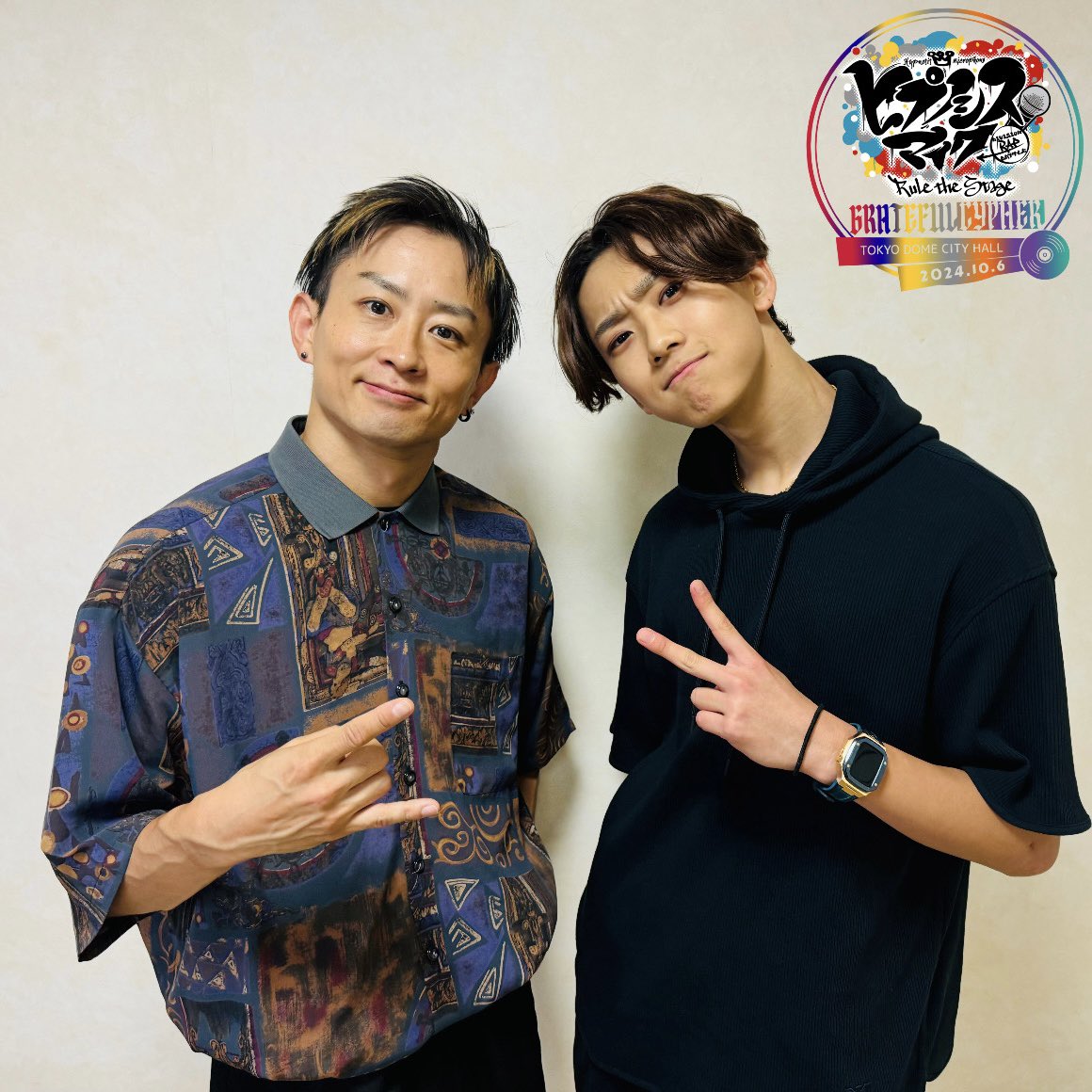 bboysnack's tweet photo. ヒプステ３日目  5 &amp; 6公演終わりました！

写真は子供の頃から知っているHIROMAと
彼とは同じ「ARIYA」というブレイクダンスチームでも活動してます

一緒にこんな大きなステージで踊るとは思いませんでした☆

ちなみにHILOMAではなくHIROMAです
顔が小さいので少し前に出てもらいました
#ヒプステ https://t.co/DtFXVEFJGg