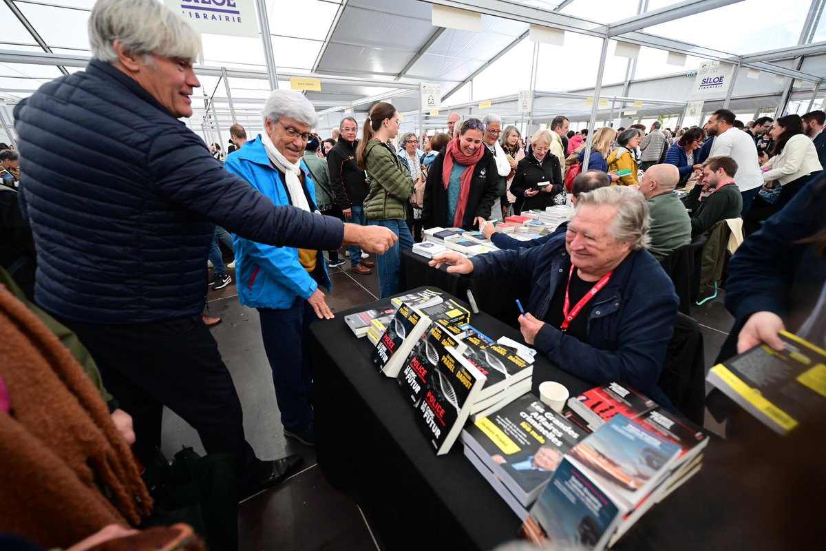 Stéphane Le Foll (@slefoll) on Twitter photo #FaitesLire Devient un salon littéraire incontournable avec Nancy et Brive.
Notre salon rassemble 67000 personnes, plus de 180 auteurs et c’est gratuit. La culture pour tous et avec chacun. Nous avons réussi notre pari. Merci à toutes les équipes de la ville. <a href="/afpfr/">Agence France-Presse</a> #FaitesLire Devient un salon littéraire incontournable avec Nancy et Brive.
Notre salon rassemble 67000 personnes, plus de 180 auteurs et c’est gratuit. La culture pour tous et avec chacun. Nous avons réussi notre pari. Merci à toutes les équipes de la ville. <a href="/afpfr/">Agence France-Presse</a>