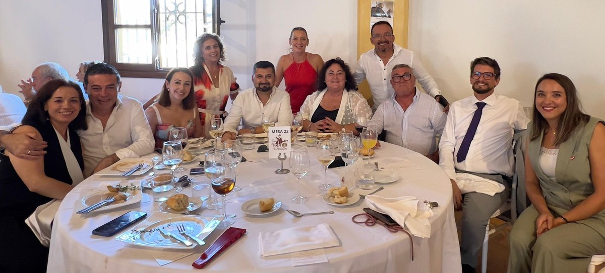 OSP Acompañando a la Hermandad del Santo Patrón San Pedro de Alcántara en su almuerzo 🫶 
#SanPedrodeAlcantara #marbella #hermandadSanPedro