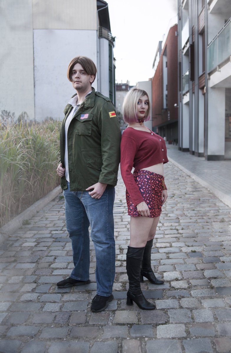 marthcosplayart's tweet photo. Come on, we're going to Silent Hill!
James: KlusekCosplay
Maria: me
#SilentHill2 #SILENTHILL #SilentHill2Remake #silenthillcosplay #mariacosplay #silenthillmariacosplay #jamescosplay #jamessunderland https://t.co/x0NPvb9l5q