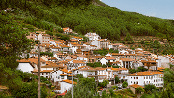 Sierra_Gredos's tweet photo. "Quizá el pueblecito de más bellas vistas de toda España". Así define Camilo José Cela a #Guisando, un lugar de calles empedradas, fachadas encaladas y un precioso entorno.

🟢 Arquitectura popular
🟢 Monumentos
🟢 Turismo
🟢 Alojamientos

#TurismoRural

https://t.co/Q3DZbhGhUE https://t.co/19Ar6S9j4B