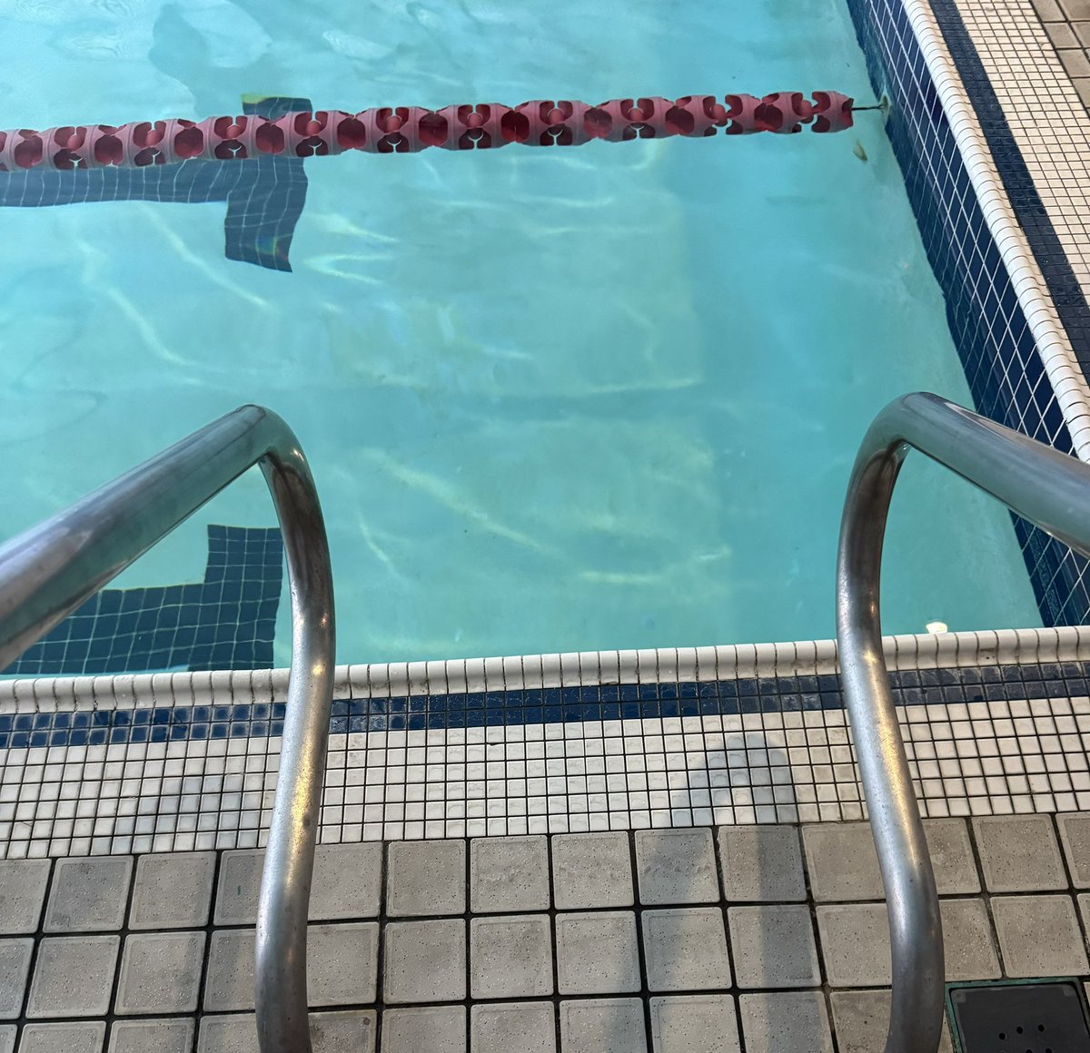 Kennia_Johnson's tweet photo. Felt nice to be back in the pool 🏊‍♀️ 🫶🏼 #swimming #sundayrecovery  #fitness #selfcare  #stayactivecloseyourrings https://t.co/L9iRFwxZnw