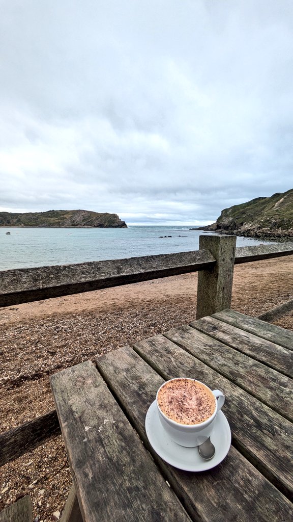 OttawayJacob's tweet photo. My dulcet tones shan't be on the radio this week. On vacation, exploring Dorset again and staying in Bournemouth. It started raining immediately after I took this photo. https://t.co/h9XWqSZhPx