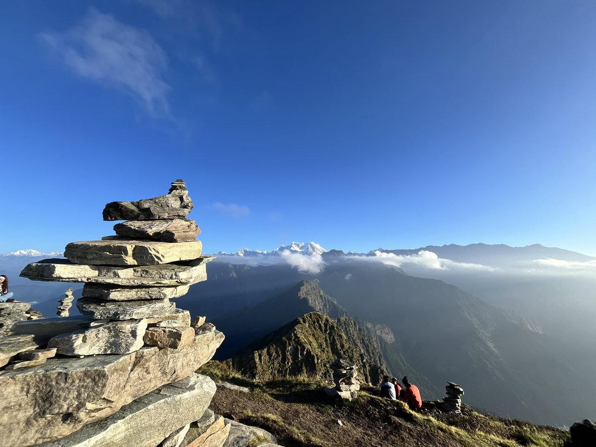 CSPradeepGupta's tweet photo. Glad to share, just returned from an incredible trekking adventure at Deoriatal &amp; Chandrashila. Experience was rejuvenating, offering a much-needed break. Immersing in the rich &amp; diverse landscapes, crossing rivers, mountains, and trekking through thick forests was refreshing. https://t.co/Psj5JvkJrS