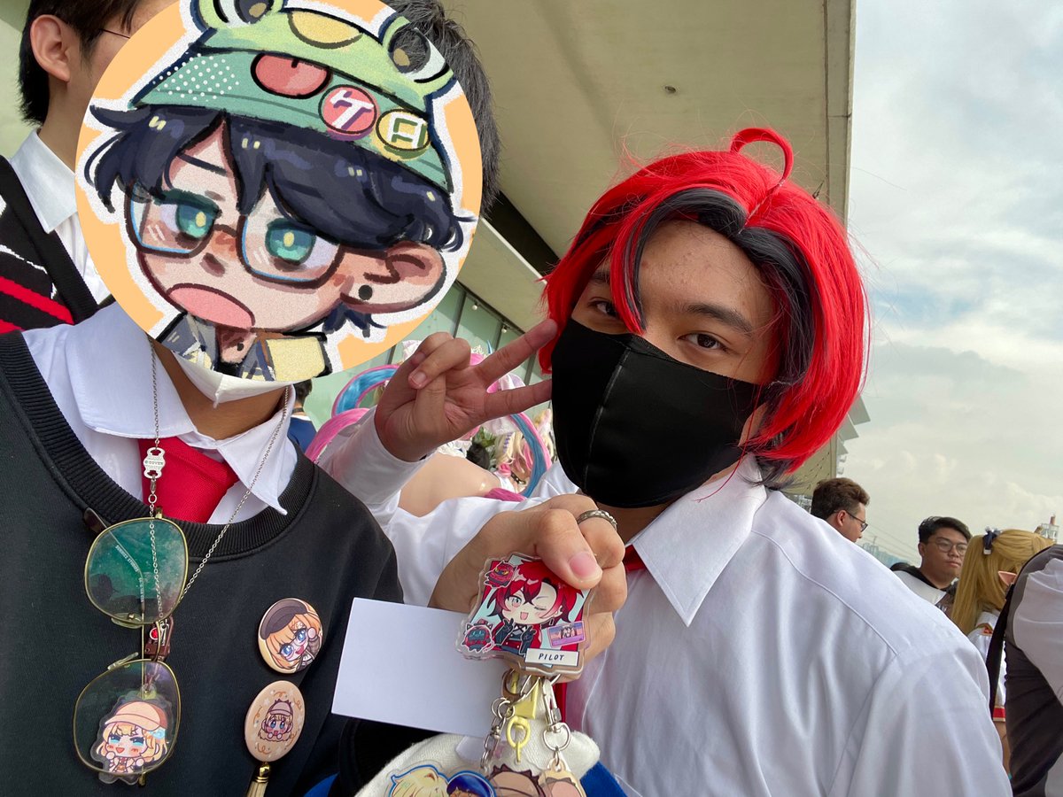 keroo_p's tweet photo. Day 3: (#holoMEETUP )
strolled around moa after this as well!!
if any of u know the @s of these two pls lmk.... https://t.co/4EzQHI1dvx