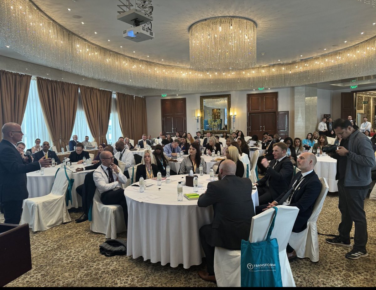 Big thanks to all the leaders from the UK, Ireland, Europe and across the Gulf that turned up for yesterday’s leadership recruitment summit in Dubai. It was humbling to meet so many amazing educators from across the world! 🙏🏼 1/2