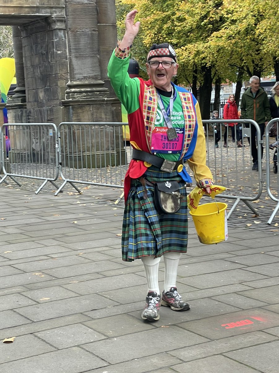 Buddie87's tweet photo. What a turn out! Well done @callhawk #greatscottishrun #greatscottishrun24 #scottishathletics https://t.co/893azFSmHK