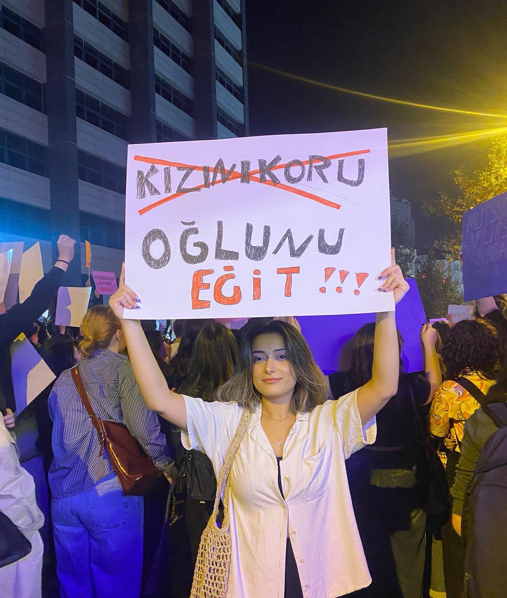 MerveeBolugur's tweet image. Sen oğlunu eğitirsen benim kızımı korumama gerek kalmaz..