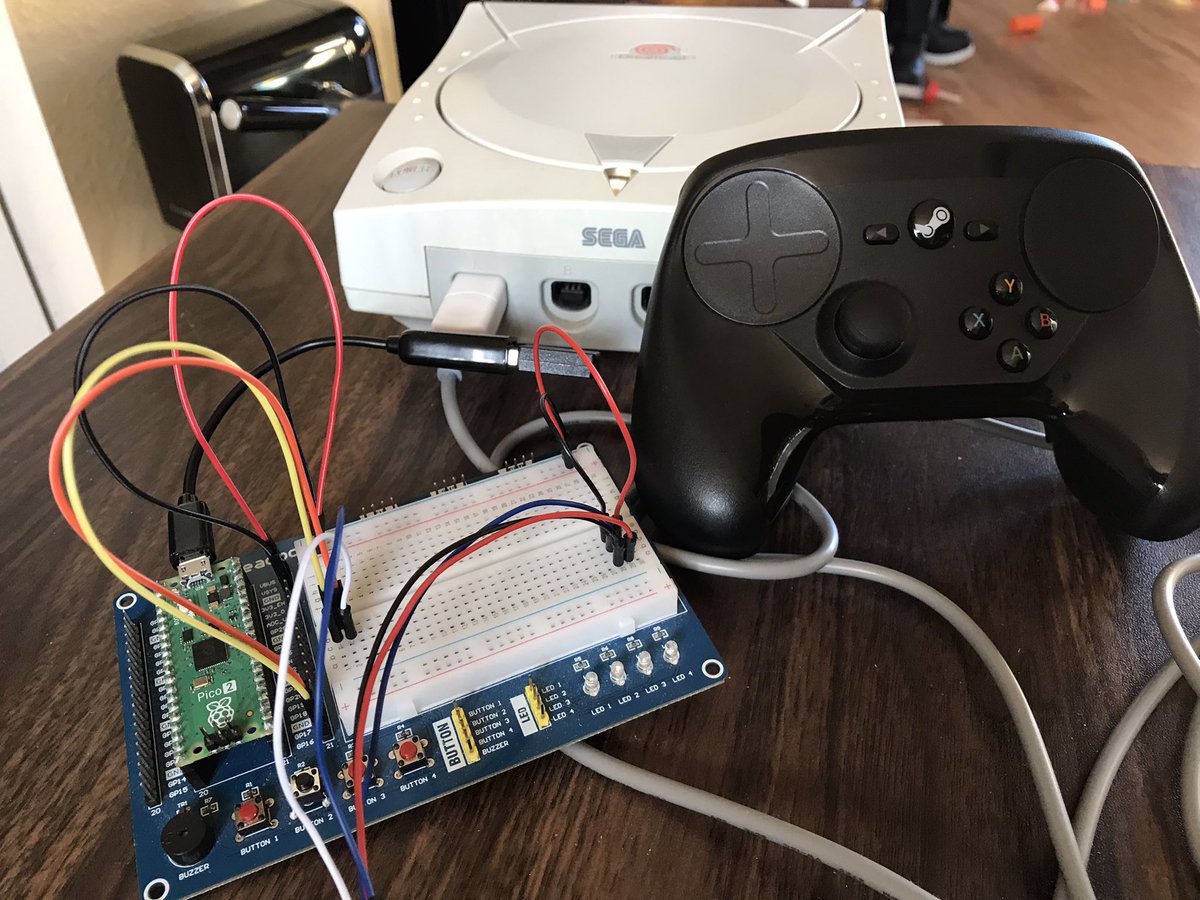 LinuxGameDotNet's tweet image. Fun with the #raspberrypi Pico 2. A working Steam Controller on the Sega #Dreamcast !