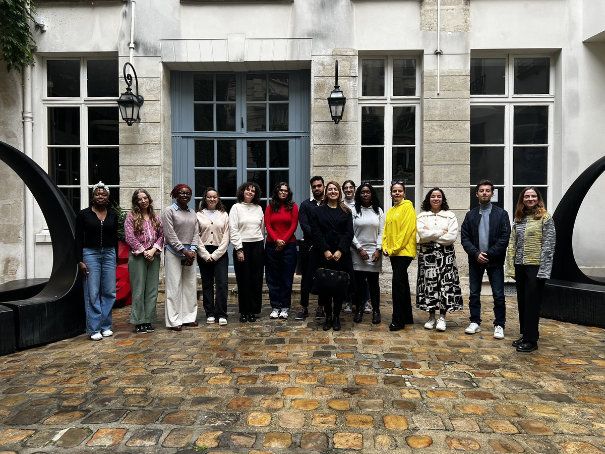 ONE France tweet media