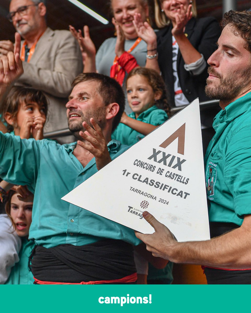 Verds's tweet image. Ben amunt, colla, que som els campions del món! 

Hem guanyat per 13a vegada el Concurs de Castells de Tarragona. Moltes gràcies, afició! 

#castellers #castells #Amunt #ConcursTGN24 #BatecConcurs