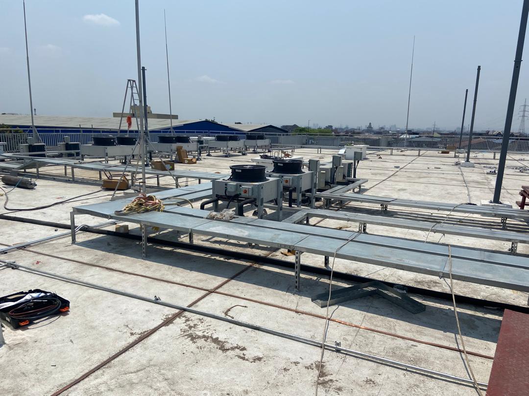 THERMOCOOLUG's tweet photo. THERMOCOOL Team commissioning Raxio Congo Tier III data center. https://t.co/tzQj83QuHt