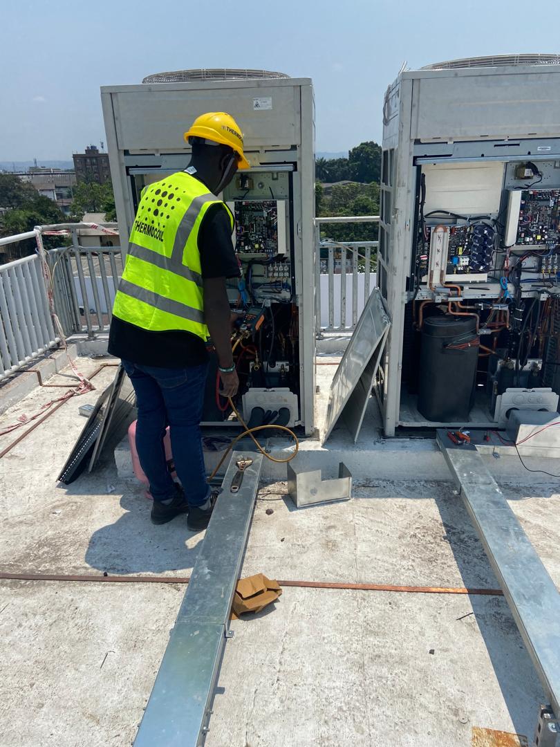 THERMOCOOLUG's tweet photo. THERMOCOOL Team commissioning Raxio Congo Tier III data center. https://t.co/tzQj83QuHt