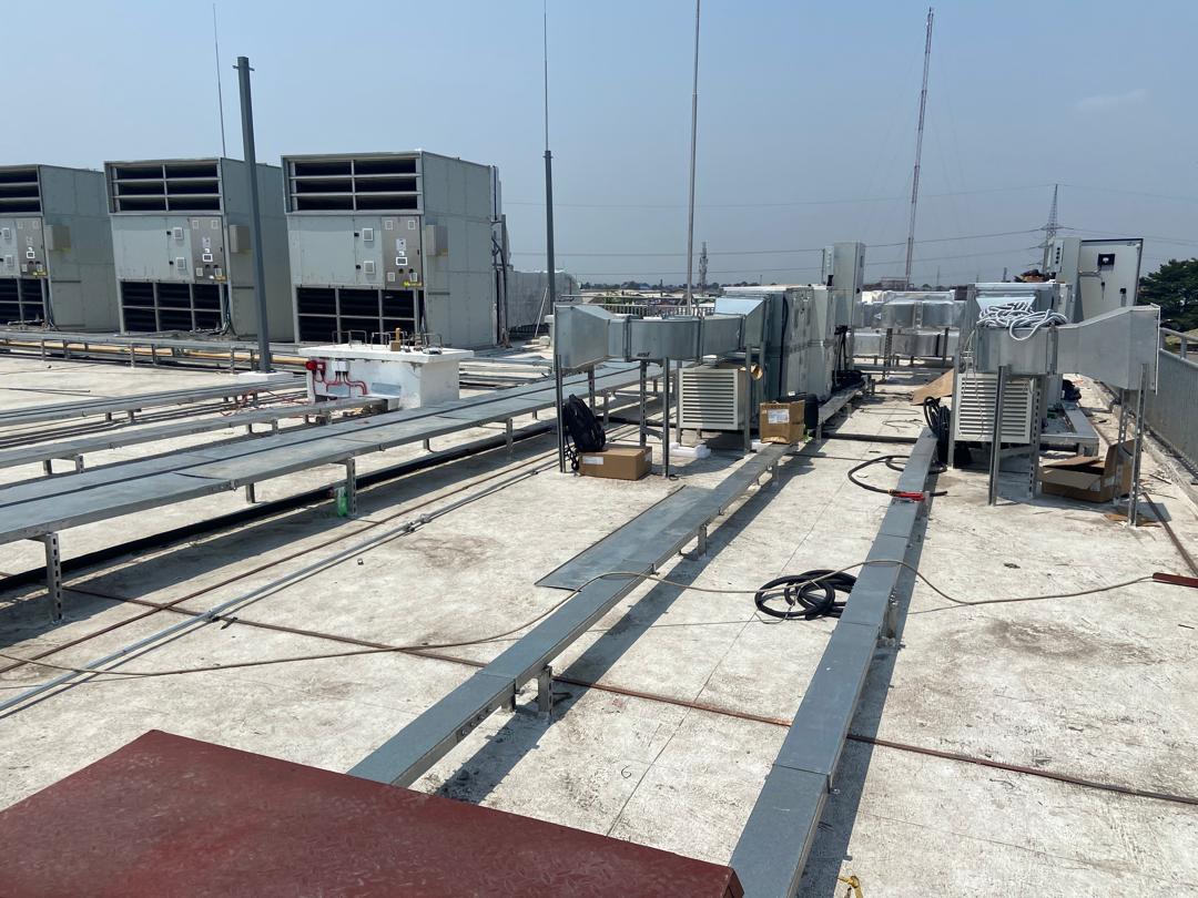 THERMOCOOLUG's tweet photo. THERMOCOOL Team commissioning Raxio Congo Tier III data center. https://t.co/tzQj83QuHt