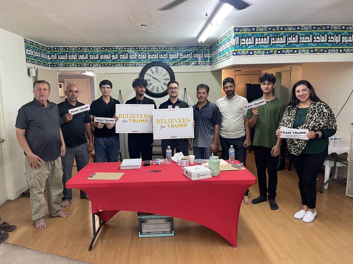 Huge support for <a href="/realDonaldTrump/">Donald J. Trump</a> at a mosque in Phoenix last night. 

<a href="/TeamTrump/">Team Trump (Text TRUMP to 88022)</a> &amp; the <a href="/AZGOP/">Republican Party of Arizona</a> are connecting with every faith community in Arizona to get them registered and turn out for #TrumpVance2024! 

#BelieversForTrump