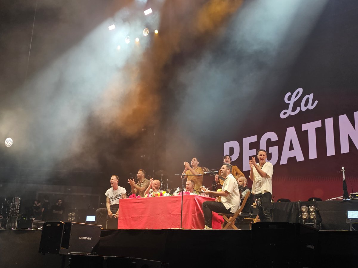 ActuaPress's tweet photo. 🎶 #Crónica @lapegatina  revoluciona el @WiZinkCenter en su despedida hasta 2026

🔗 https://t.co/lmznGWmkuD

✍️ @MariaTobajas 

#Madrid #LaPegatina #HastaLuegoMariCarmen https://t.co/5pPynkFRaZ