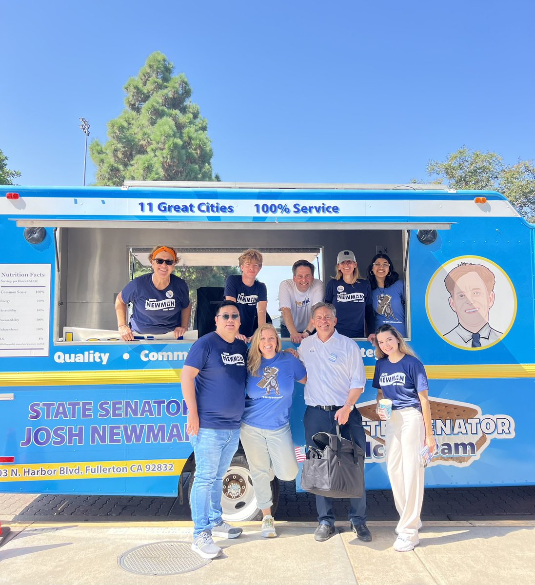 NewmanforCA's tweet image. #TeamNewman and the #BetterSenator truck had a blast at this year’s Tustin Tillers Day Parade! It’s always a joy celebrating the diversity and rich history of our community.

Many thanks to Senator @AngeliqueAshby &amp;amp; @ThinkFinkTustin for joining us! 🍦