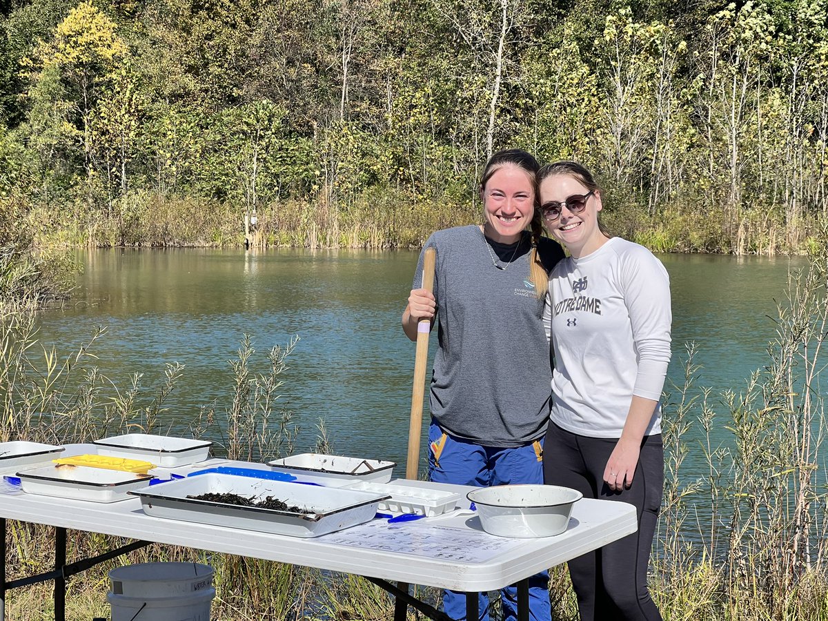 Excited to help <a href="/A_Bagel_Pruitt/">Abagael Pruitt</a> with the benthic inverts table at #ScienceSunday with <a href="/ND_ECI/">ND-ECI</a>!