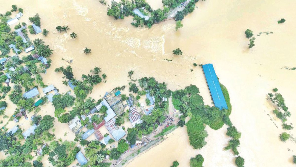 bdbusinesspost's tweet photo. The recent floods across eastern Bangladesh have inflicted an estimated damage worth Tk 14,421 crore (approximately $1.20 billion), according to a study by the Centre for Policy Dialogue (CPD).

Read more-
https://t.co/rWvfPeJgnz https://t.co/xGmPNz8vUg