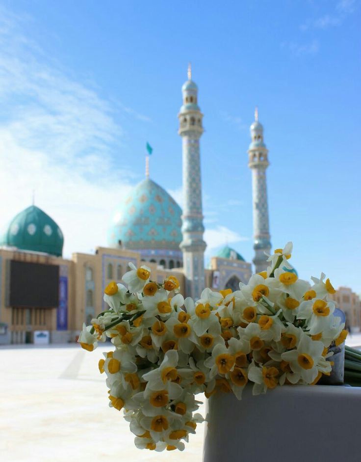 اَلسّلامُ عَلَیْکَ‌یا مَولایَ یاصاحِبَ‌الزَّمان