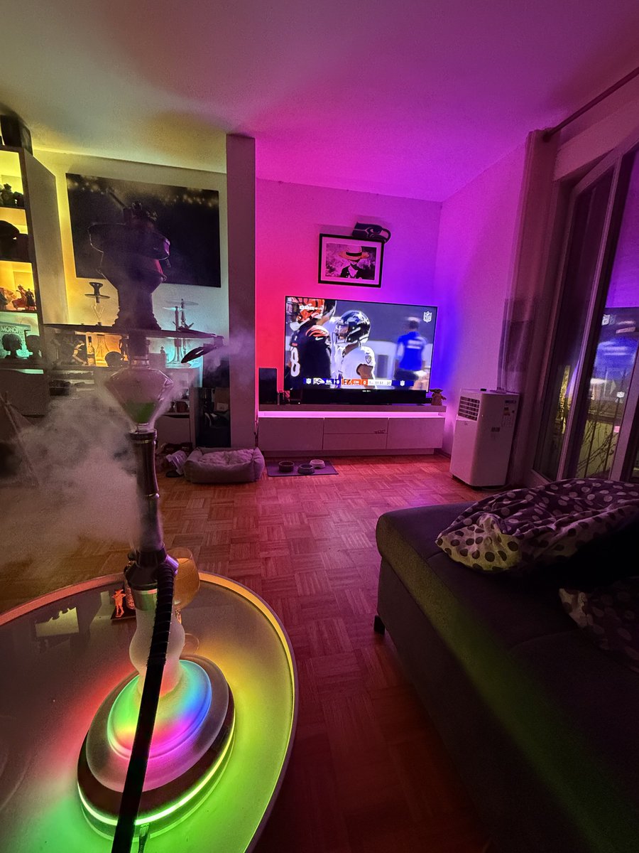 iNiico_'s tweet photo. Jeden verdammten Sonntag 🏈 #rtlnfl  #NFL https://t.co/7UJkQI8PnX