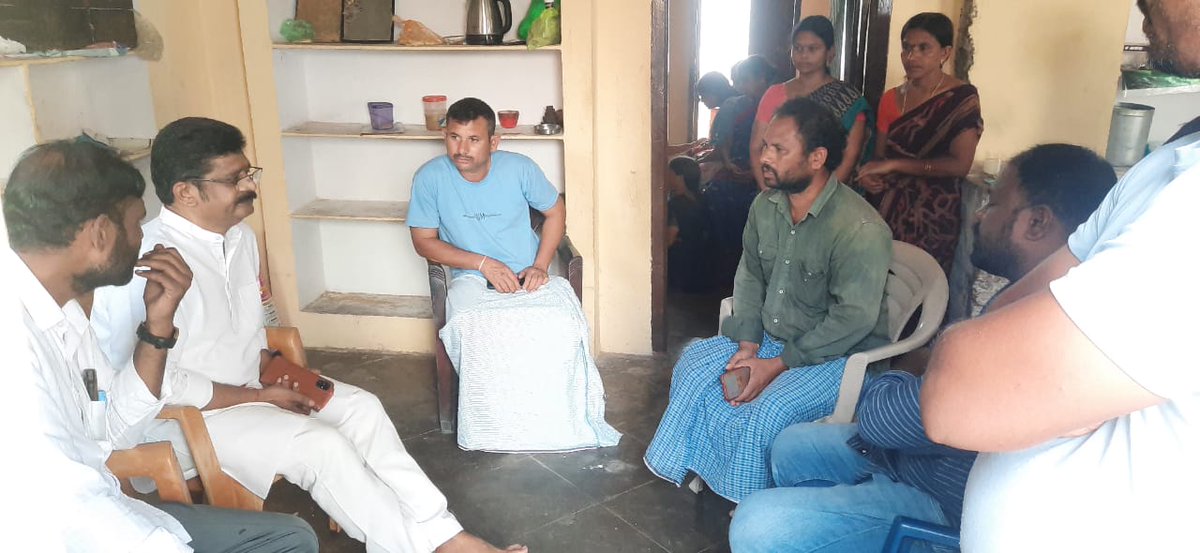 Visited senior BJP party leader Goenkar Mahender 's house to offer condolences over his father's death