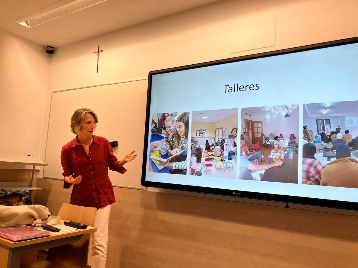 proyecto_mateo's tweet photo. El viernes estuvimos en @UCOMILLAS presentando Mateo a l@s alumn@s del doble Grado en Educación infantil y primaria que nos van a ayudar a llenar de contenido la app para padres que estamos creando. ¡Geniales estos chicos! ¡Gracias!
#ApS #primeraInfancia #proyectomateo https://t.co/04LcwWM46s
