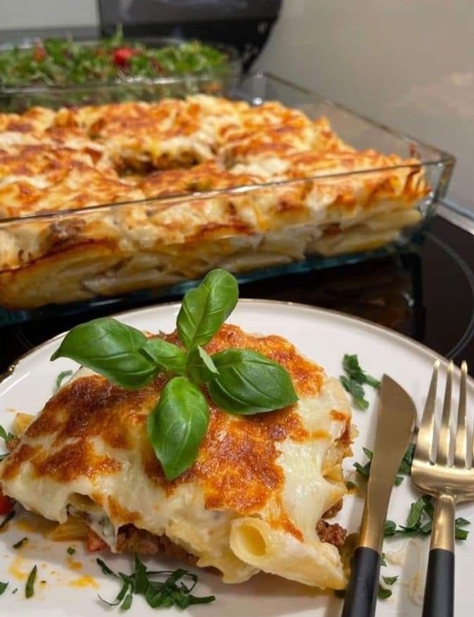 أي شخص يحب المكرونه بالبشاميل جمعت لكم بعض الوصفات اللي بتعجبكم احفظوها عندكم🍝✨ :