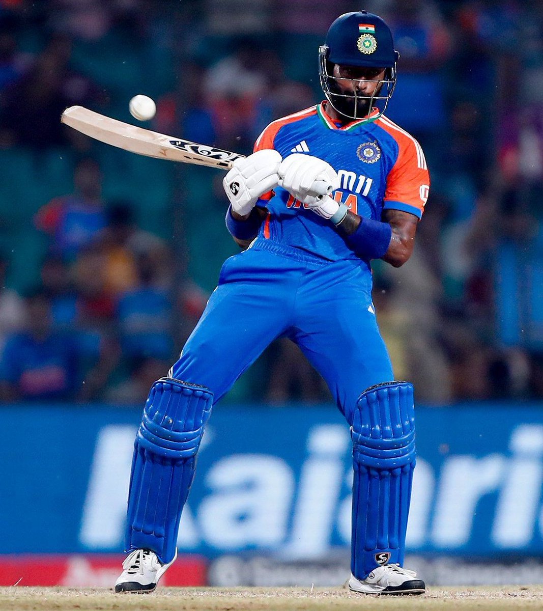 🇹🇷:                                        🇮🇳: