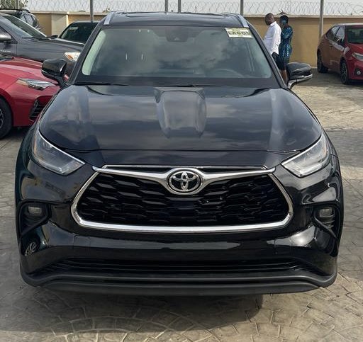 djvautos's tweet photo. 2021 Toyota Highlander 
Location: Lagos State 
Price: 55m https://t.co/RpDfSNgW3K