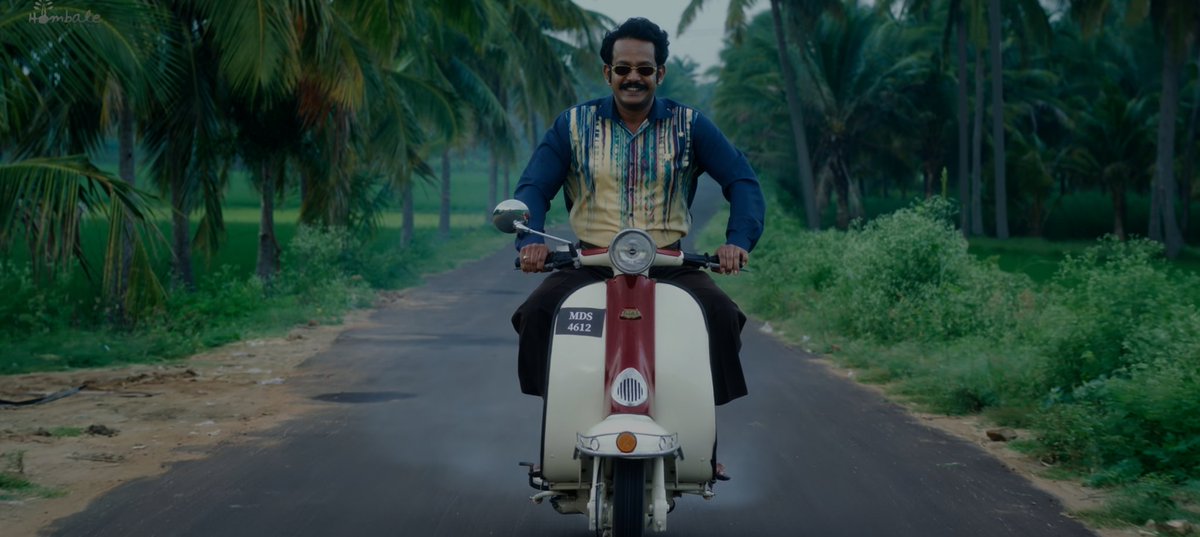 SaiK1527's tweet photo. It feels like an old 80s story made with upgraded Equipment. Otherwise nothing seems  interested.
 #KeerthySuresh #RavindraVijay #DevadarsiniSukumaran #IsmathBanu #Bhaskar #JayaKumar https://t.co/r8KzAGvAsZ