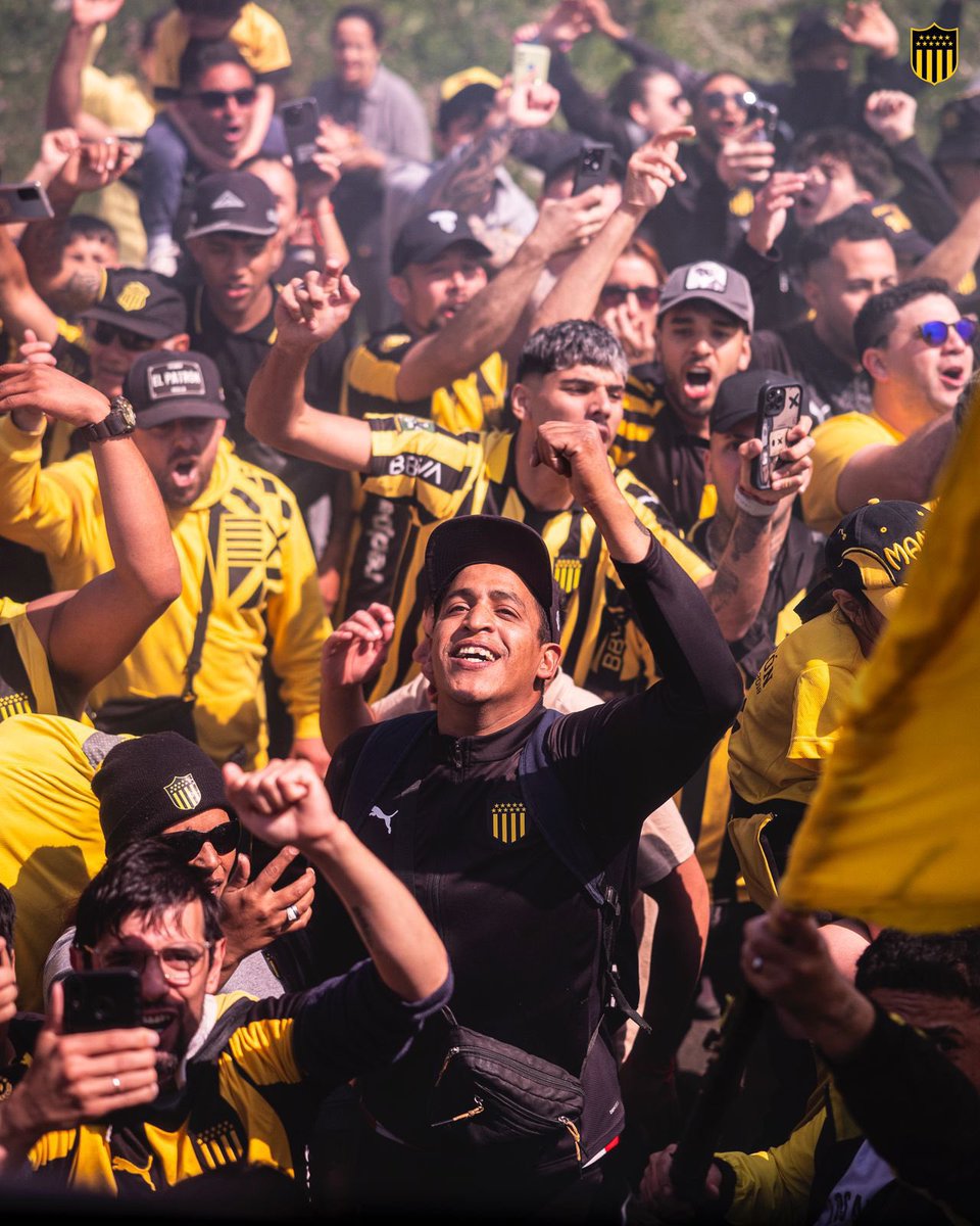 OficialCAP's tweet photo. 🖤💛 https://t.co/QLAThVO9vm