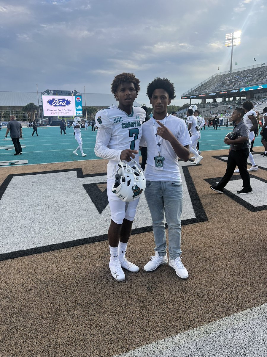 Julio Santiago 3 ⭐️ Wr (@juliosantiago07) on Twitter photo Great atmosphere at Coastal Carolina last night!! 🤞🏽🤞🏽
<a href="/BallAtTheBeach/">Coastal Football Recruiting</a> <a href="/CoachMattPearce/">Matt Pearce</a> <a href="/KyleWSteinhoff/">Kyle Steinhoff</a> <a href="/CoastalFootball/">Coastal Football</a> Great atmosphere at Coastal Carolina last night!! 🤞🏽🤞🏽
<a href="/BallAtTheBeach/">Coastal Football Recruiting</a> <a href="/CoachMattPearce/">Matt Pearce</a> <a href="/KyleWSteinhoff/">Kyle Steinhoff</a> <a href="/CoastalFootball/">Coastal Football</a>