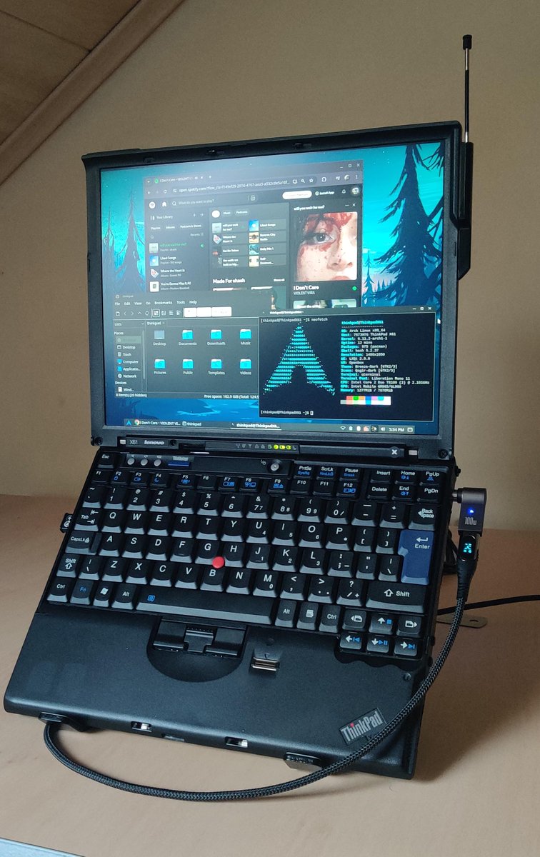 bot_unixporn's tweet image. [LXQT] Arch + OpenBox + LXQT 
Link: redd.it/1fxlhd3

Buy me a coffee ☕️: buymeacoffee.com/bot_unixporn