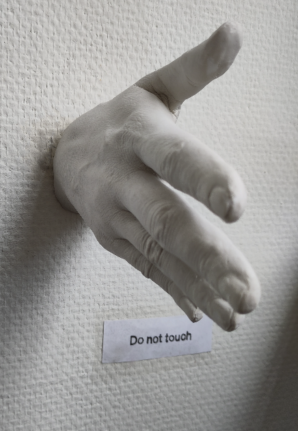 My submission 'take my hand' has been selected for the group exhibition 'The art of touch' at treehouse ndsm. Opening on 14.11. in Amsterdam Noord.  treehousendsm.com