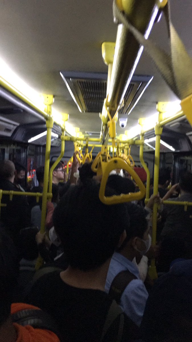ichak86's tweet photo. Kebon jeruk - tokonoma fatmawati
Jak14 🚶🏻 shelter kebonjeruk
Transit kebayoran lama naik ketas shelter velbak turun di CSW lanjut MRT turun cipete Raya https://t.co/jptA2U2szg