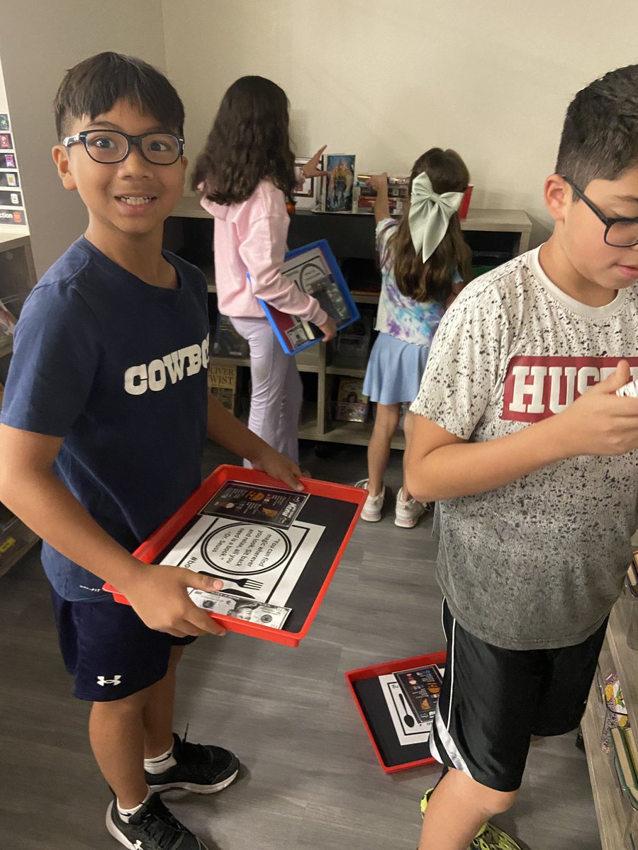 Rajeanna G Manross tweet media