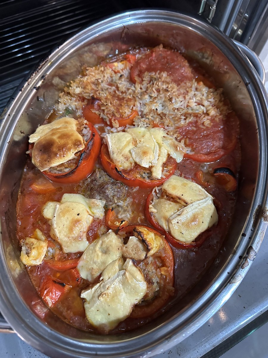 Paprika gefüllt mit Hack und Reis