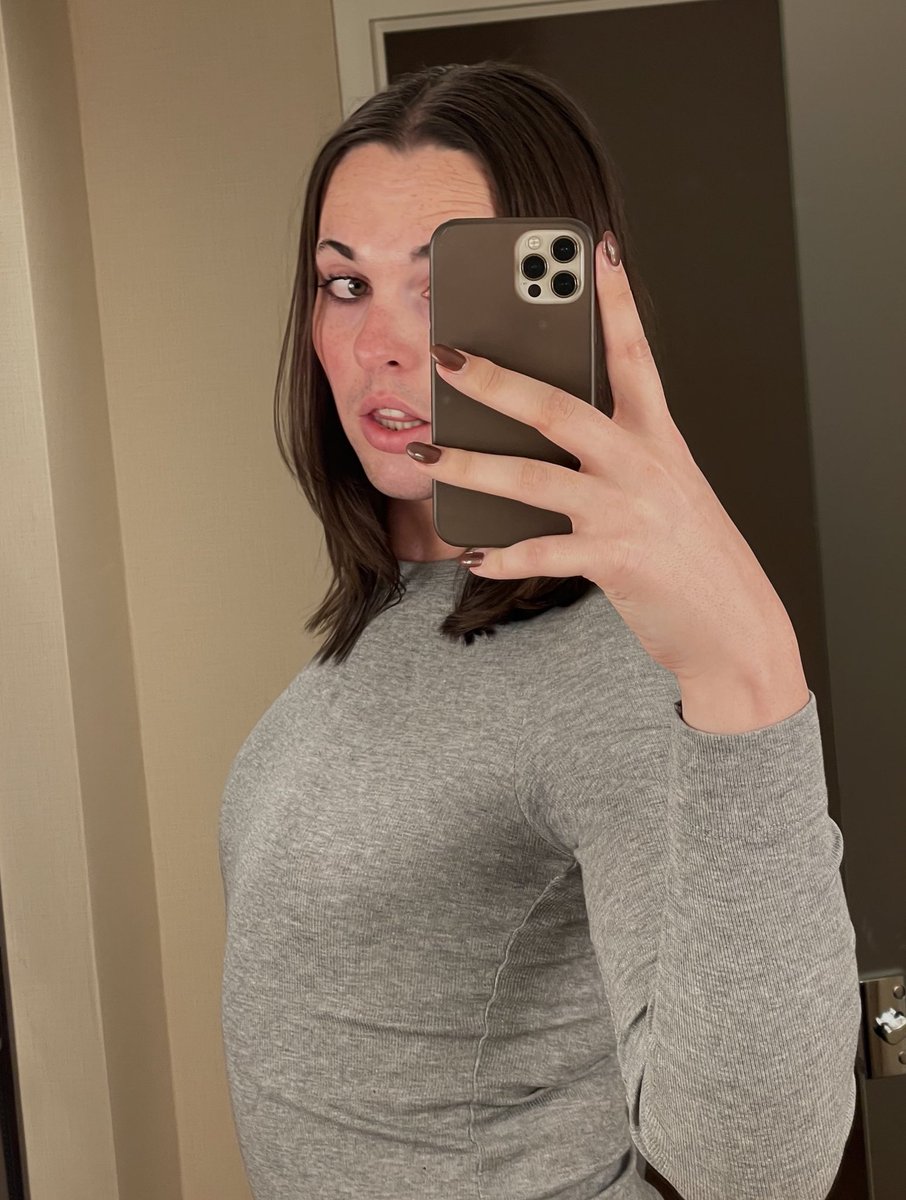 jaxkp_'s tweet photo. Short hair suits me more I think https://t.co/pXmQBjmVgq